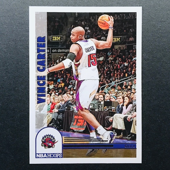 Vince Carter - 2022-23 Hoops #300 - Picture 1 of 2